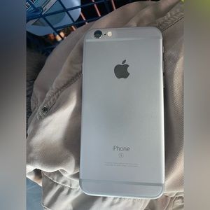 Apple iPhone 6s Silver 64gb